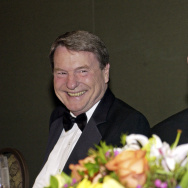 Bob Schieffer Receives Award In Washington