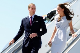 The Duke and Duchess of Cambridge, William and Kate, exited an Airbus 310 Canadian military jet at LAX.