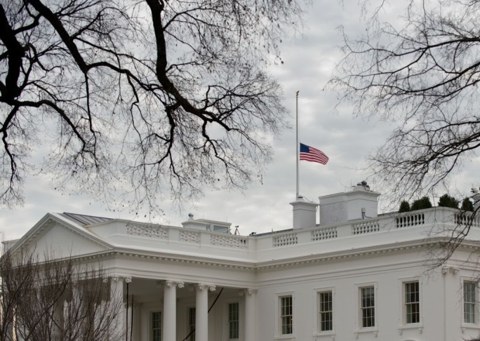 US-SHOOTING-WHITE HOUSE-FLAG