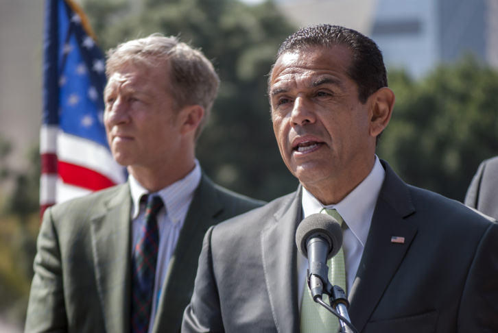 Gore congratulates LA, Villaraigosa 06