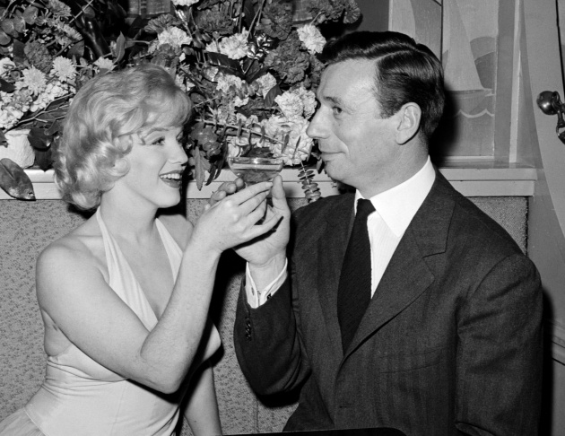 US actress Marilyn Monroe (1926-62), and her co-st