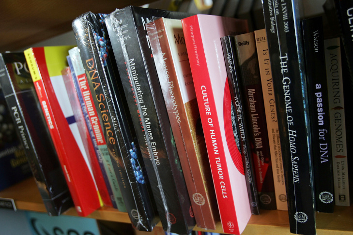 Cost Of University Textbooks Rises To About $900 Per Year