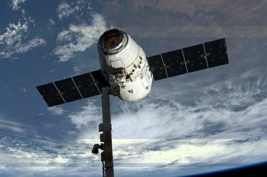 DRAGON LEAVING ISS