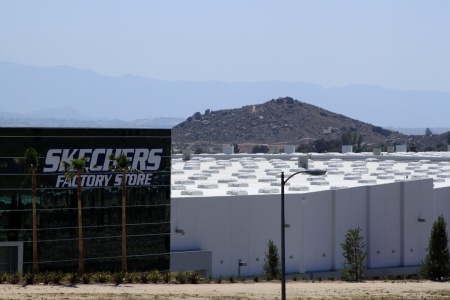 Warehouse robots3