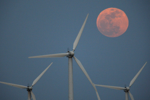 Moon Appears Bigger And Brighter, As Its Closer To Earth Than Normal