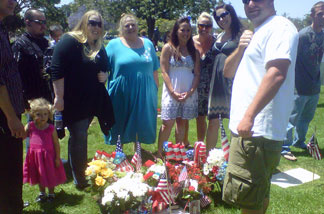 Nicole Cagle, Erin Gerety and Cagle family
