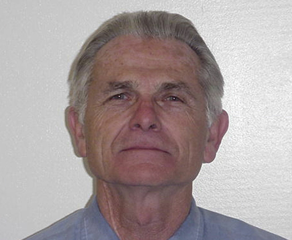 judge denies parole to former manson follower bruce davis christmas shows in los angeles