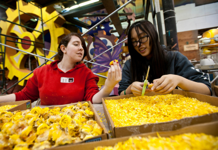 Rose Parade Float Prep - 4