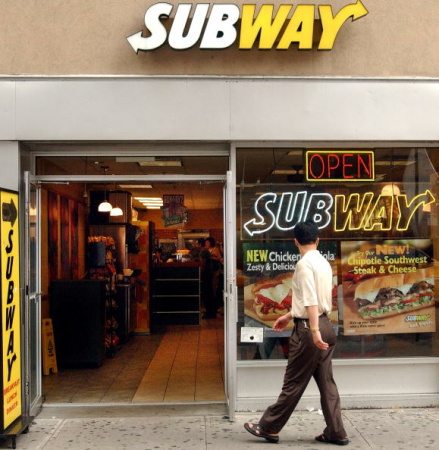 Starbucks Coffee Emerges As Largest Food Chain in Manhattan