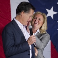 Ann Romney (R) wipes lipstick off Republ