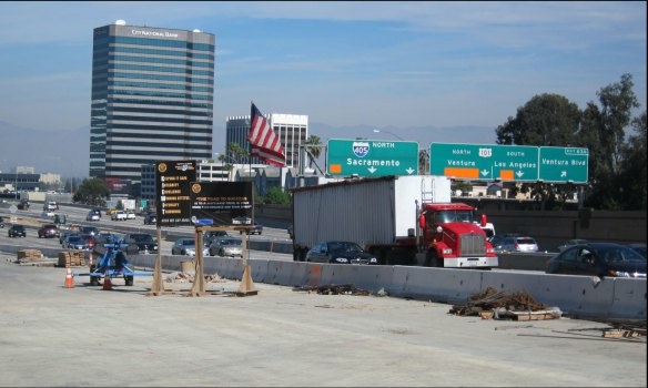 Jamzilla: The northbound 405 freeway will be closed between Getty Center Drive and Ventura Boulevard on Presidents’ Day weekend, Feb. 14 to 18.