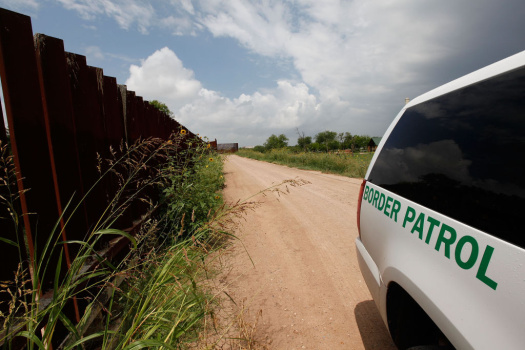Agents Patrol Texas Border To Stop Illegal Immigrants From Entering U.S.