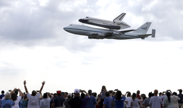 APTOPIX Space Shuttle Last Stop