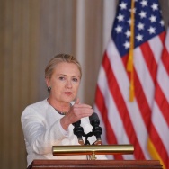 Hillary clinton myanmar Aung San Suu Kyi