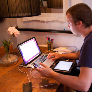 MacBook Pro, iPhone & iPad