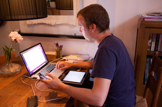 MacBook Pro, iPhone & iPad