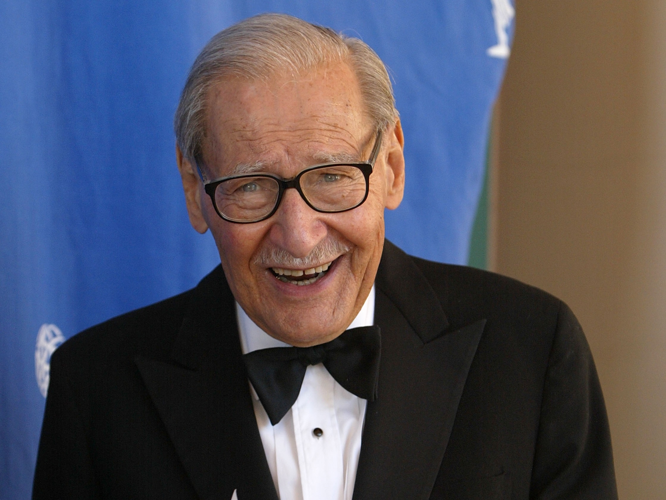 Longtime LA TV weatherman 'Dr. George' Fischbeck dies at 92 | KPCC - NPR  News for Southern California - 89.3 FM