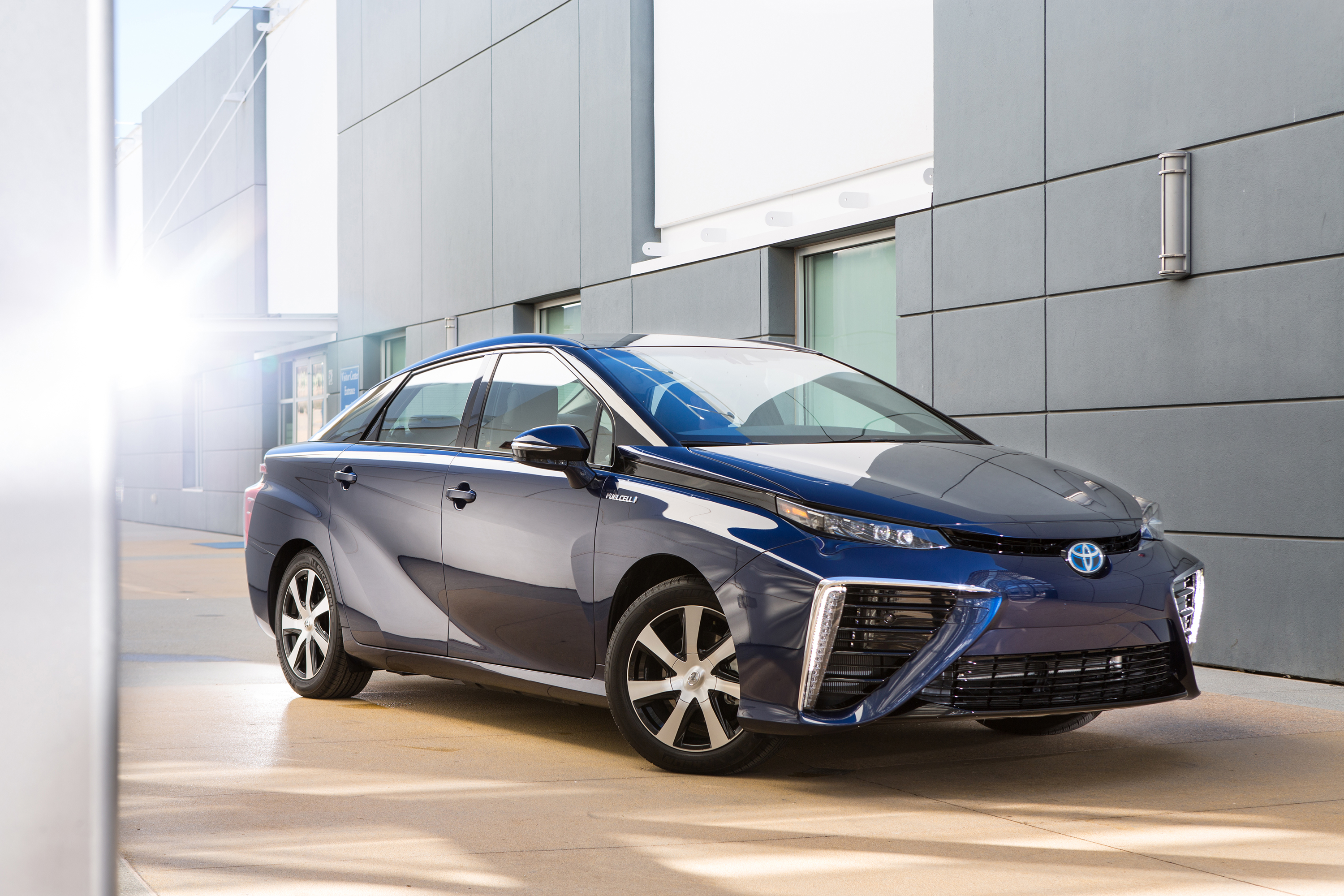 Brave new vehicle: Toyota's hydrogen fuel cell-powered Mirai | LAist