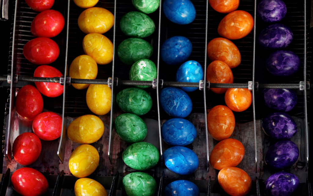 Bavaria's Biggest Coloured Eggs Producer Engineer Gordon Henderson describes a memorable Easter egg fiasco.