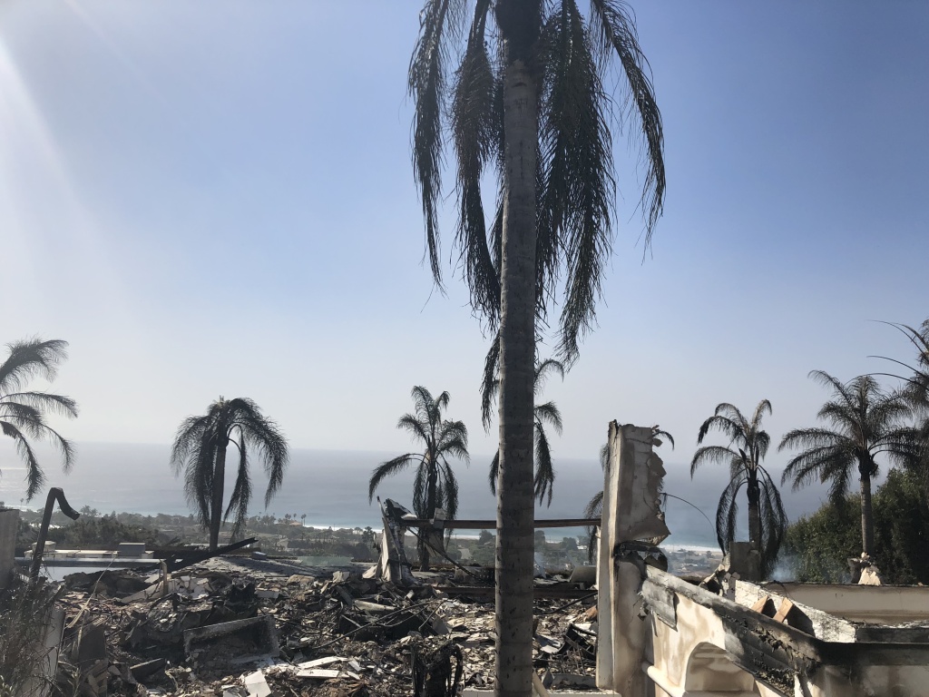 A burnt out house in the hills above central Malibu, CA. (Matt Tinoco/KPCC) A burnt out house in the hills above central Malibu, CA. (Matt Tinoco/KPCC)