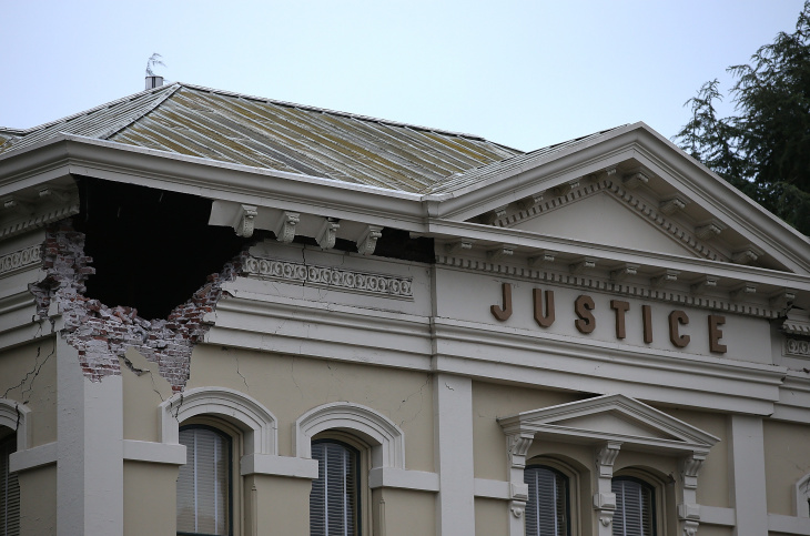 NAPA, CA - AUGUST 24:  Structural damage is visible at the Napa post office following a reported 6.0 earthquake on August 24, 2014 in Napa, California.  A 6.0 earthquake rocked the San Francisco Bay Area shortly after 3:00 am on Sunday morning causing damage to buildings and sending at least 70 people to a hospital with non-life threatening injuries.  (Photo by Justin Sullivan/Getty Images)