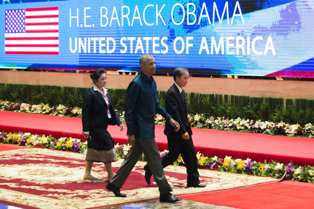 LAOS-ASEAN-SUMMIT US President Barack Obama arrives to attend the gala dinner during the second day of the Association of Southeast Asian Nations (ASEAN) Summit in Vientiane on September 7, 2016.
The gathering will see the 10 ASEAN members meet by themselves, then with leaders from the US, Japan, South Korea and China. / AFP / YE AUNG THU (Photo credit should read YE AUNG THU/AFP/Getty Images)