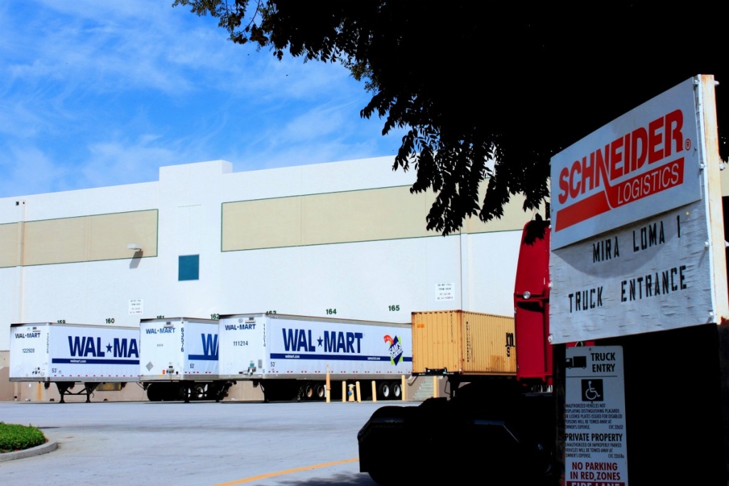 Inland Empire workers file 2nd lawsuit against Mira Loma Walmart distribution center 89.3 KPCC