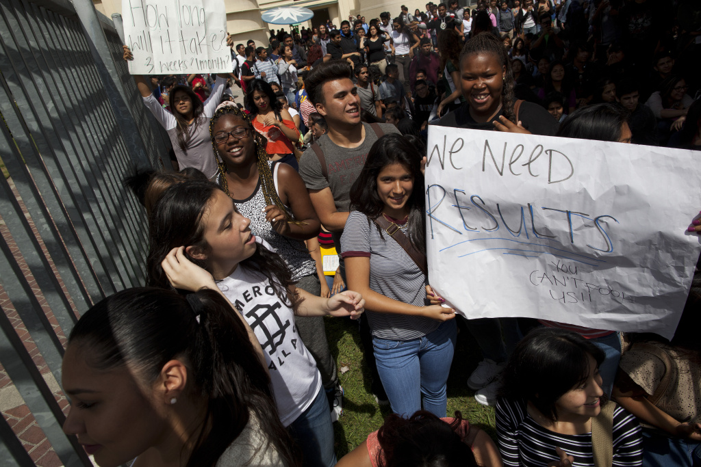 LAUSD MiSiS Problems Persist Some Graduating Seniors Caught In LAUSD MiSiS Problems Persist Some Graduating Seniors Caught In