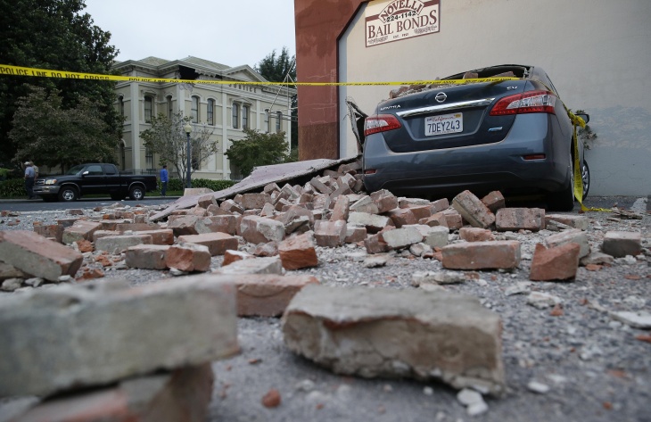 NAPA, CA - AUGUST 24:  Structural damage is visible at the Napa post office following a reported 6.0 earthquake on August 24, 2014 in Napa, California.  A 6.0 earthquake rocked the San Francisco Bay Area shortly after 3:00 am on Sunday morning causing damage to buildings and sending at least 70 people to a hospital with non-life threatening injuries.  (Photo by Justin Sullivan/Getty Images)