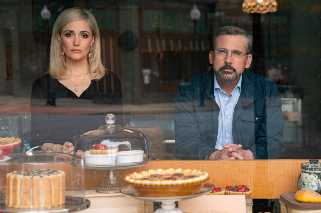 Rose Byrne (L) and Steve Carell (R) in Rose Byrne (L) and Steve Carell (R) in