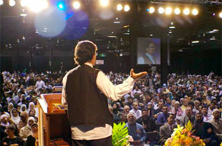 Sheik Hamza Yusuf is considered a rock star by young Muslims in the U.S. and around the world.