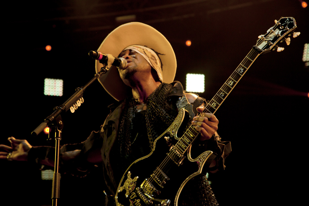 D'Angelo FYF D'Angelo performs at FYF Festival 2015 in Los Angeles, CA.