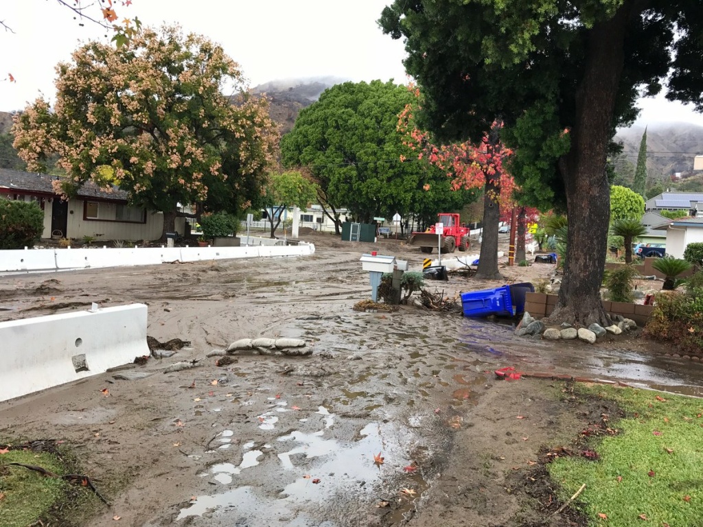 Mud and debris flow impacting a neighborhood in Duarte on Friday, Dec. 16, 2016. Mud and debris flow impacting a neighborhood in Duarte on Friday, Dec. 16, 2016.
