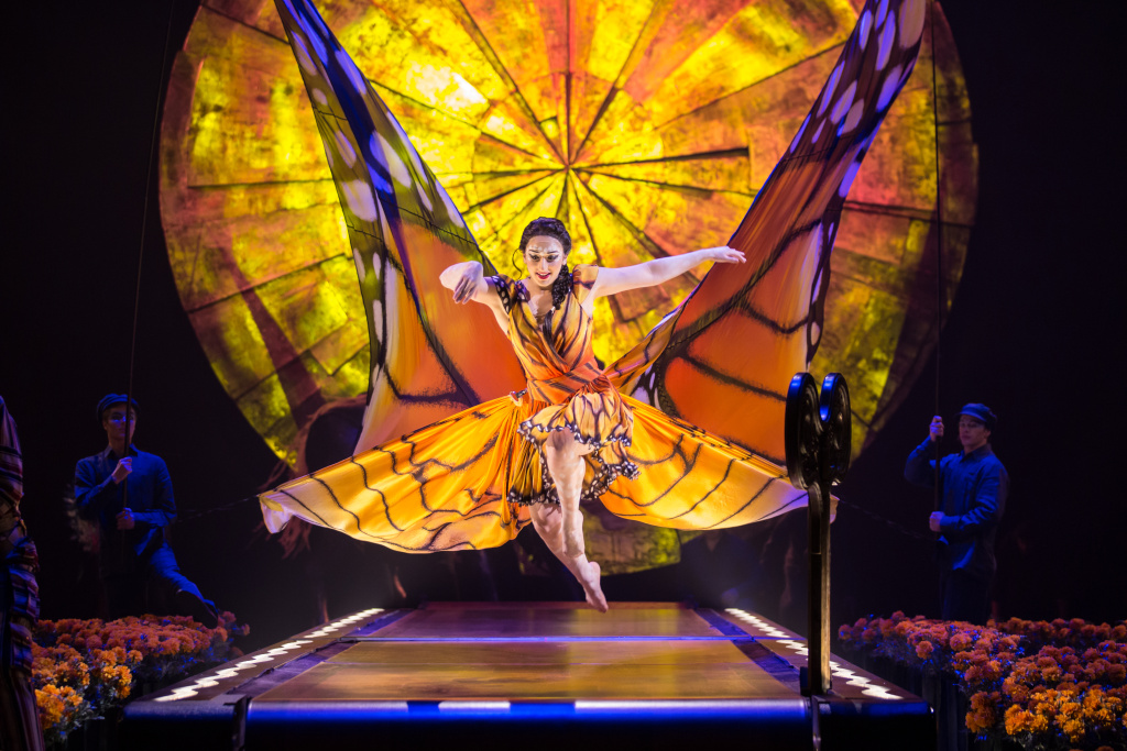 A scene from Cirque du Soleil's A scene from Cirque du Soleil's
