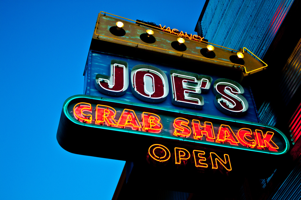 Joe's Crab Shack considers notipping policy 89.3 KPCC