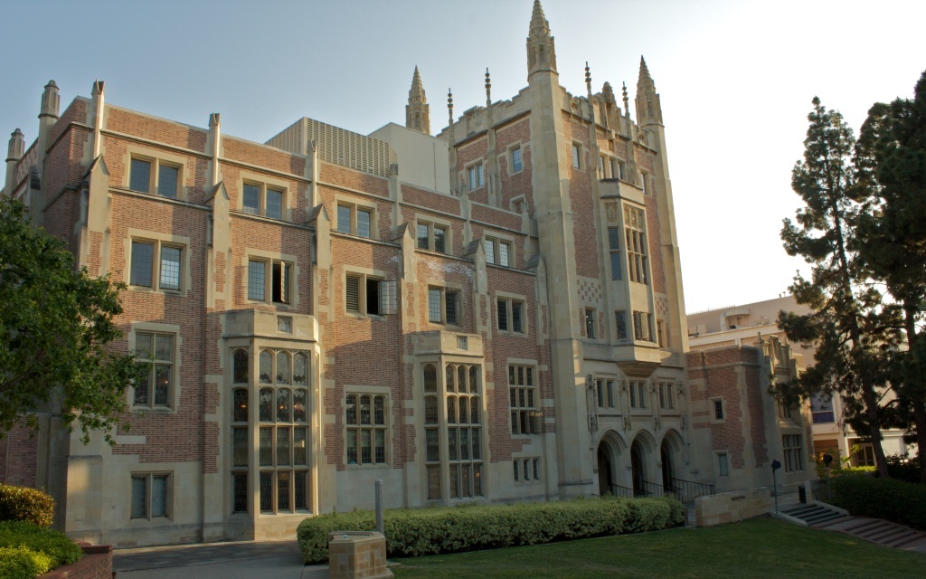 Kaufmann Hall Kaufmann Hall, an athletic center on the UCLA campus.
