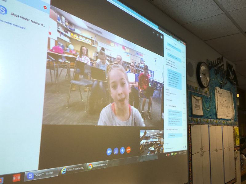 skype-1-toned-bee6925b48ba4aea9b978e7800b40c706b17a7d4-s800-c85.jpg Bedley's class Skypes with Todd Flory's fourth-graders at Calamus Wheatland Elementary School in Calamus, Iowa.