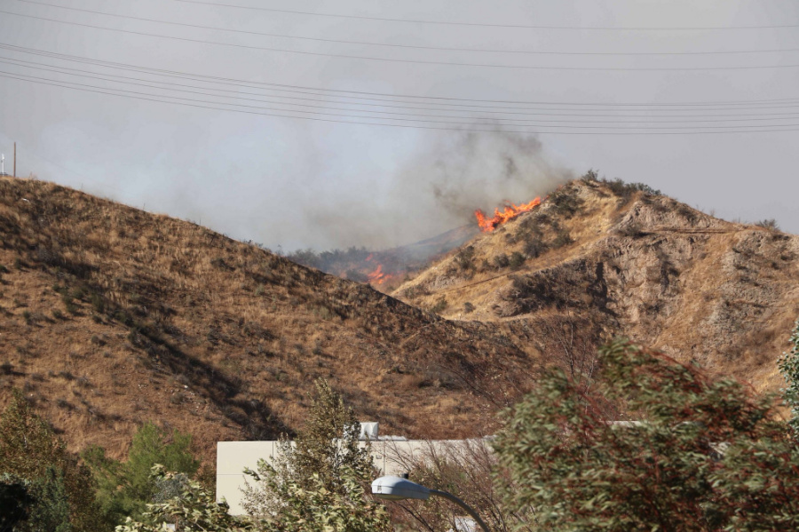 Rye Fire rises to 25 percent containment, stays at 7,000 acres 89.3 KPCC