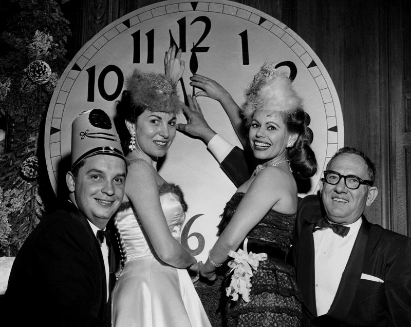 Unidentified people ringing in the New Year in one of the ballrooms at the Jonathan Club. Unidentified people ringing in the New Year in one of the ballrooms at the Jonathan Club.