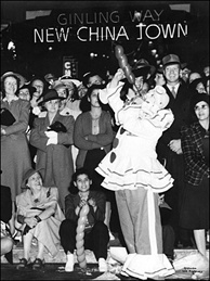 Mercer 7945 The late Larry Harmon didn't invent Bozo the Clown. The International Clown Museum credits Alan Livingston with creating Bozo in 1946. Harmon bought the rights to the name in the 1950s. But the caption for this image from the LA Public Library's online photo archive shows