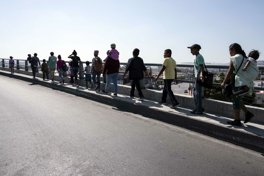 MEXICO-US-MIGRANTS-CARAVAN Central American migrants traveling in the