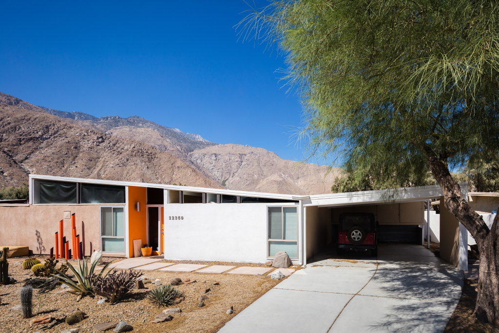 Krisel said he wouldn't like to live in the desert, Krisel said he wouldn't like to live in the desert,