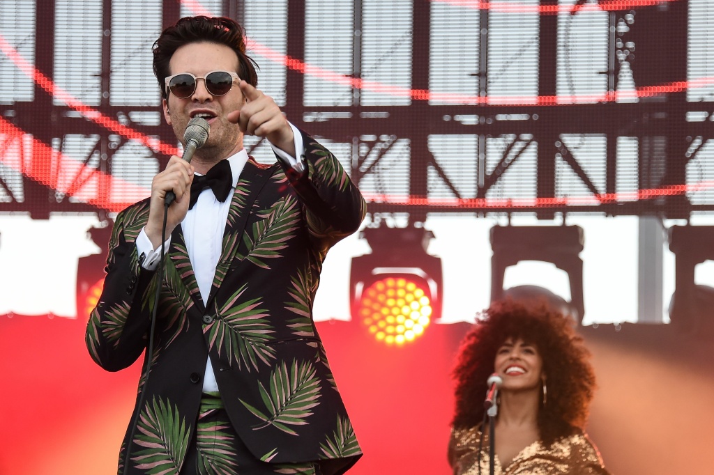 FRANCE-MUSIC-FESTIVAL-EUROCKEENNES Singers from the band Tuxedo, Mayer Hawthorne (left) and Gavin Turek (right), perform on stage during the 29th Eurockeennes rock music festival on July 8, 2017 in Belfort, France.