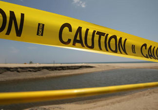 A 1,500-gallon sewage spill has forced health officials to close San Diego County beaches near the San Elijo Lagoon.