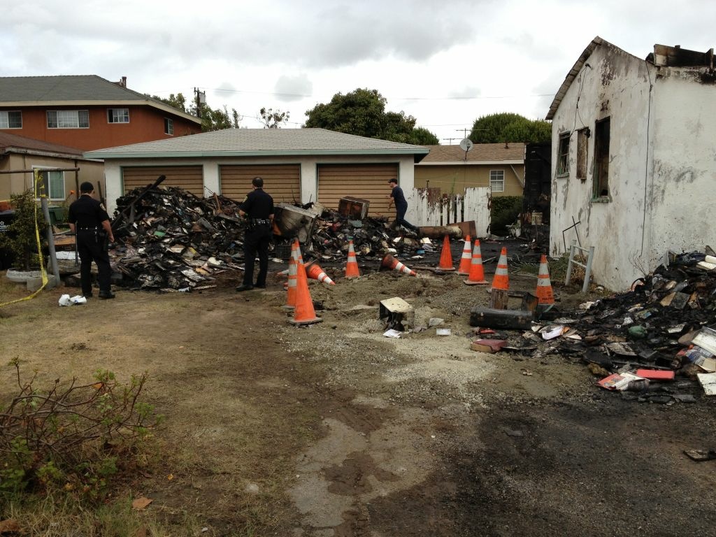 Inglewood neighbors mourn victims of deadly shootings 89.3 KPCC