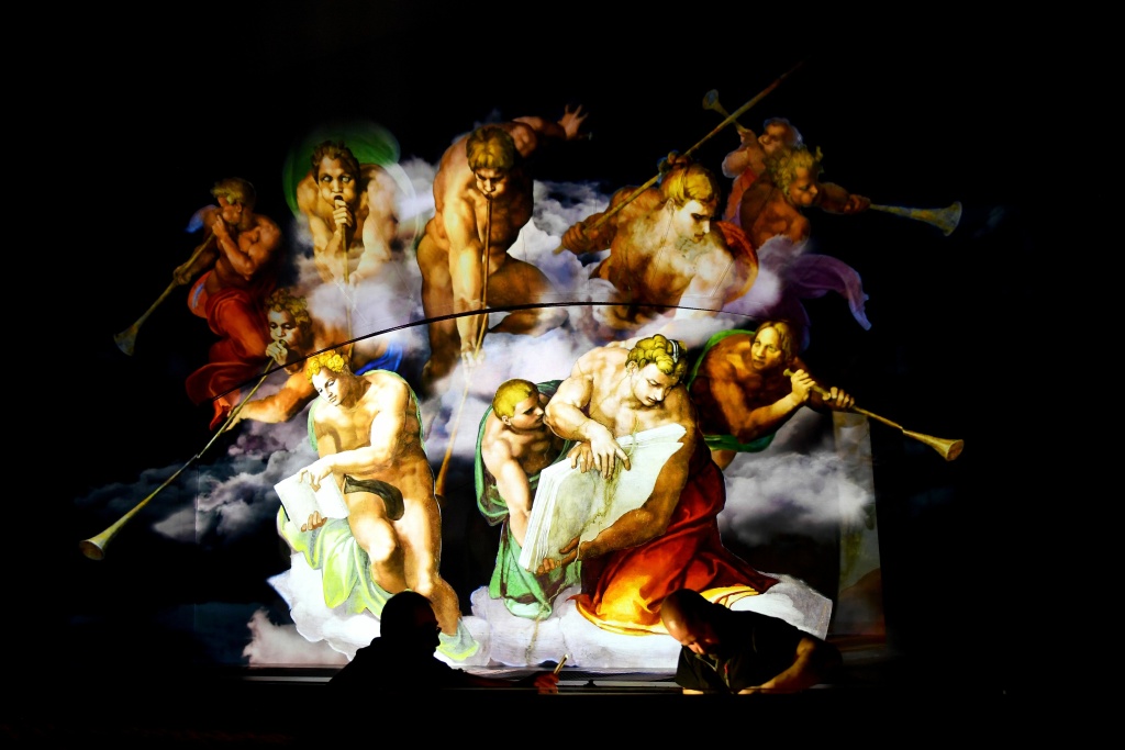VATICAN-SHOW-SISTINE-CHAPEL Technicians attend a rehearsal of the show