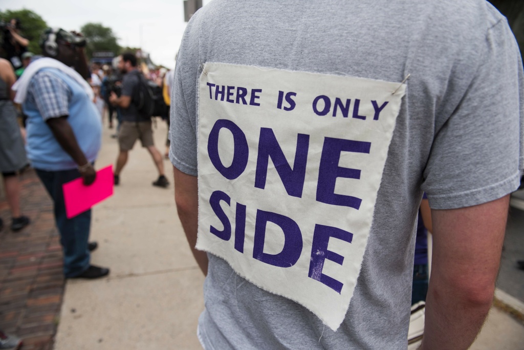 US-PROTESTS-FREESPEECH Counter-protestors to the Boston