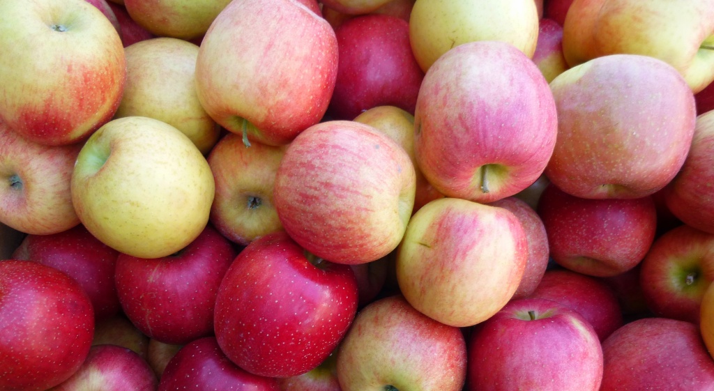 apples whole foods produce section fruit farmers market