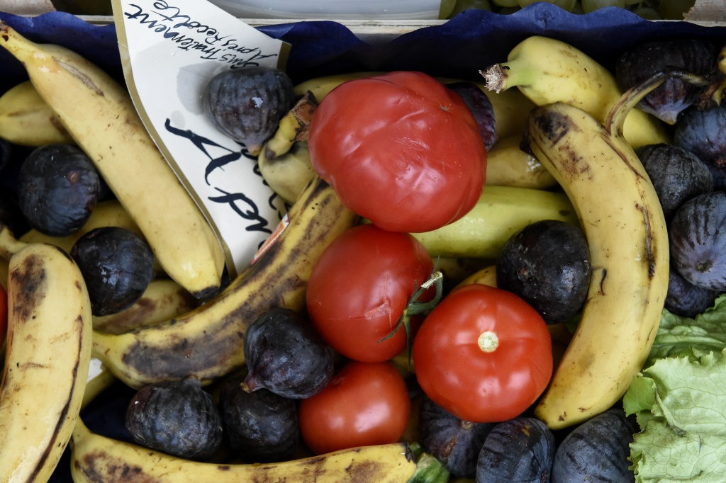 FRANCE-AGRICULTURE-RETAIL-CLIMATE-FOOD-WASTAGE Fruits and vegetables judged ugly by mass market retailers, are pictured during