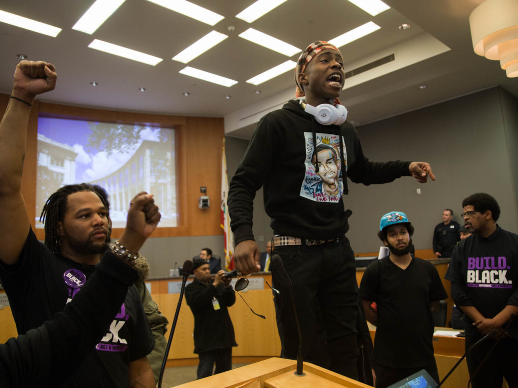 Hundreds showed up for a community forum at City Hall Tuesday. At one point Stephon Clark's brother, Ste'vante Clark, jumped atop the mayor's desk and later stood atop a lectern to deliver emotional, expletive-laden comments. Hundreds showed up for a community forum at City Hall Tuesday. At one point Stephon Clark's brother, Ste'vante Clark, jumped atop the mayor's desk and later stood atop a lectern to deliver emotional, expletive-laden comments.